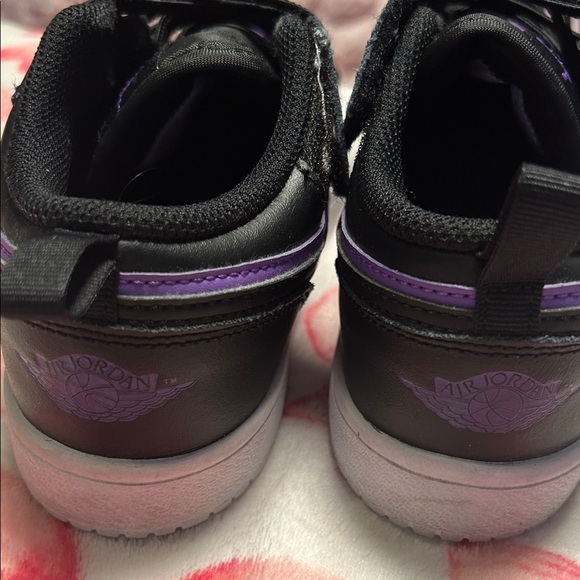 Jordan Kids Sneakers Black Purple - Picture 3 of 7